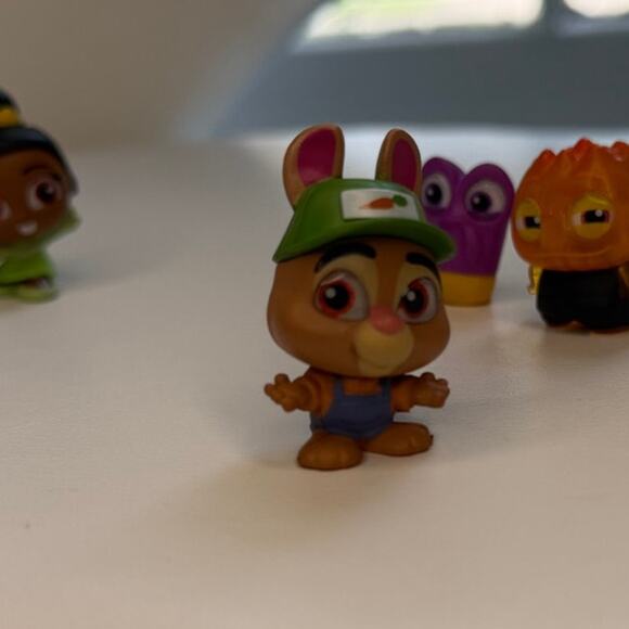 Disney Doorables Series 11 - Lot of 4 Figures - Picture 6 of 8